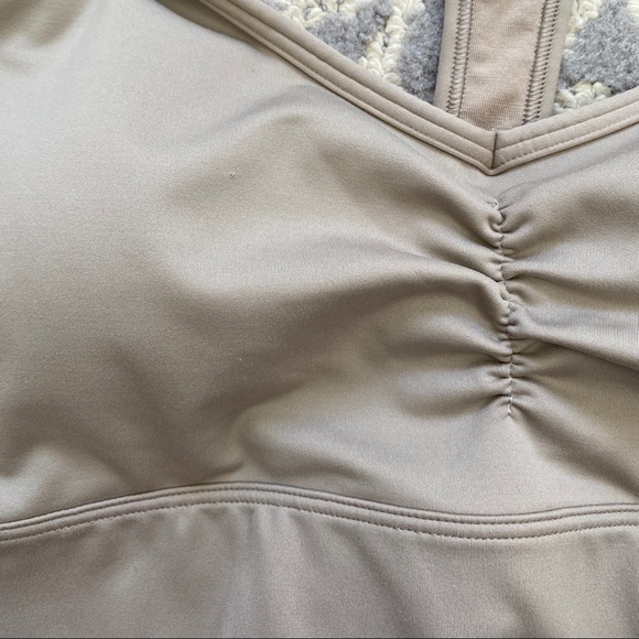 GapFit Eclipse Medium Impact T-Back Longline Sports Bra - Picture 5 of 7